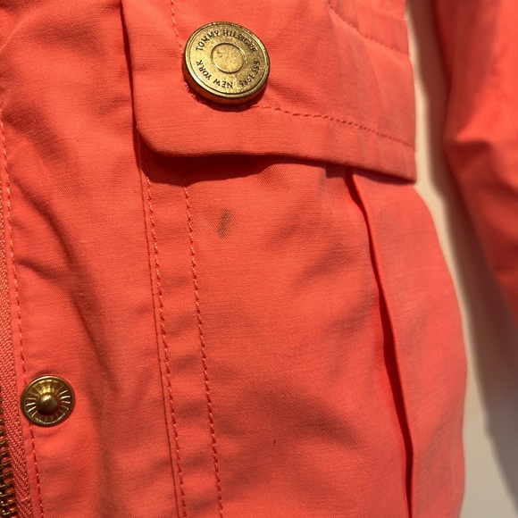 Trendy like new Tommy Hilfiger Coral Fall Trench coat with belt - Picture 4 of 8